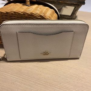 Coach chalk white wallet